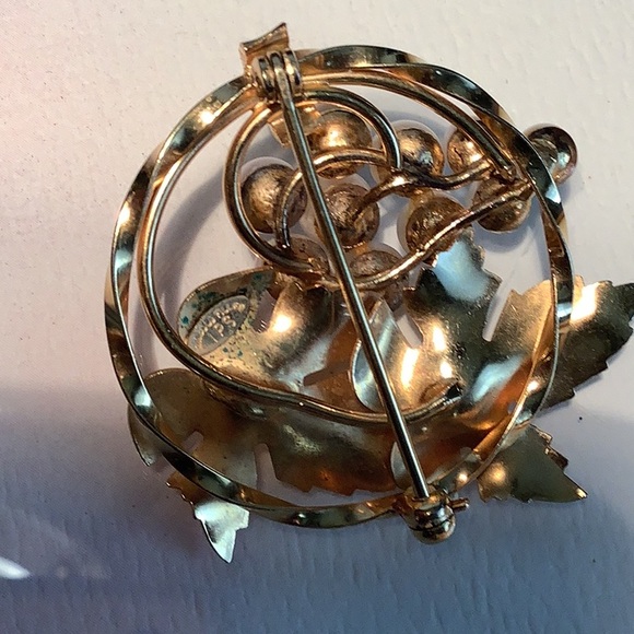 IPS (Imperial Pearl Syndicate) 12kt GF Signed Circular Brooch, 10 Real Pearls! - Picture 3 of 3